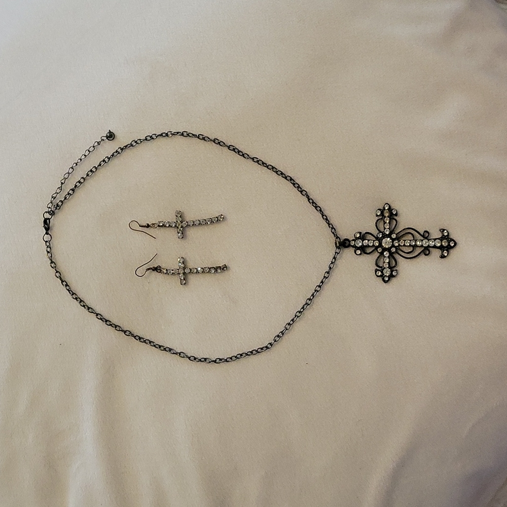 Rhinestone Cross ✝️ Earrings 2.5" and 14" necklace set Oxidized silver